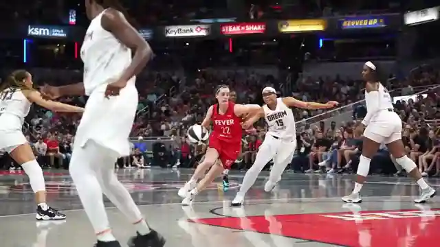 caitlyn-clark-transforming-womens-basketball-from-iowa-to-the-wnba