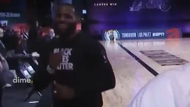 top-hilarious-nba-moments-laughter-on-the-court