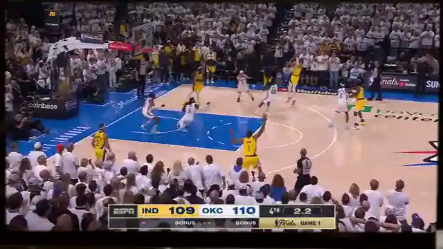 thrilling-basketball-showdown-halleberttons-game-winning-shot
