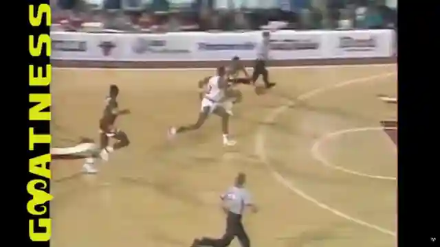 dominique-wilkins-vs-michael-jordan-legendary-basketball-showdowns