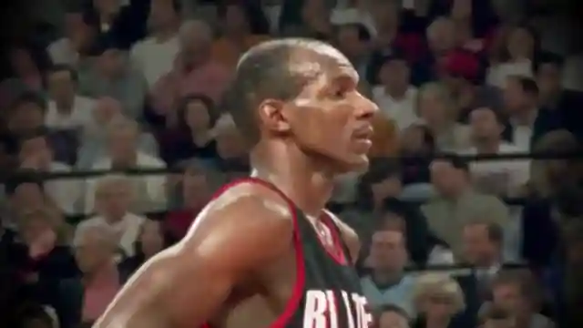 the-legacy-of-clyde-drexler-basketballs-unsung-hero