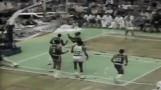 the-legend-of-larry-bird-unraveling-his-unique-basketball-skills