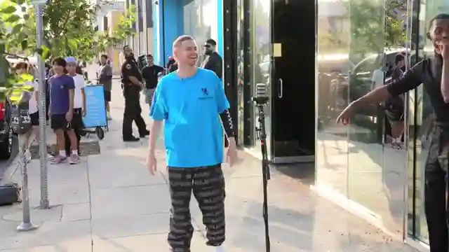 professor-live-shooting-competition-win-jordans-in-thrilling-contest